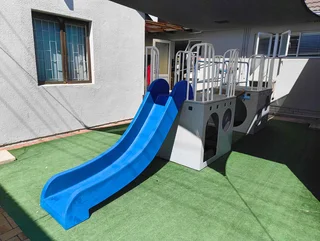 PRE-SCHOOL MODULAR PLAY EQUIPMENT - OUTDOOR