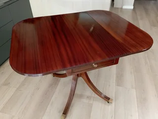 VINTAGE DROP LEAF TABLE - MAHOGANY