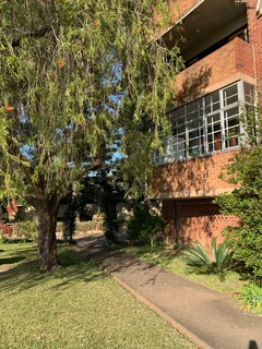 Sharing apartmrent in scottsville