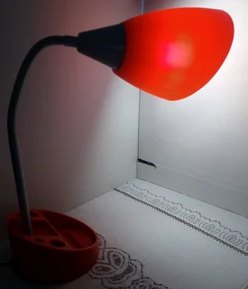 Desk lamp
