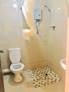 Bachelor apartment to let in Glenwood