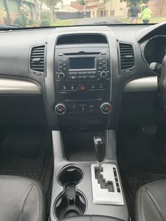 KIA SORENTO 2.2 CRDI AUTOMATIC FULL SERVICE HISTORY AND SPARE KEYS