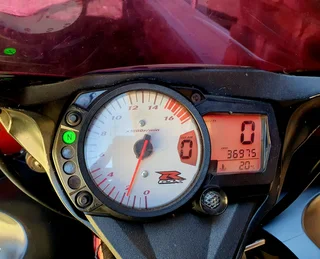 SUZUKI GSX-R 750 WITH 37000 KMS