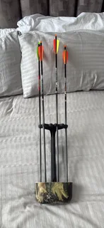 PSE Compound Bow and arrows with specialised bag and attachable quiver