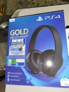 Ps4 pro 1 terabyte includes headphones and x2 controllers and games and also charging station