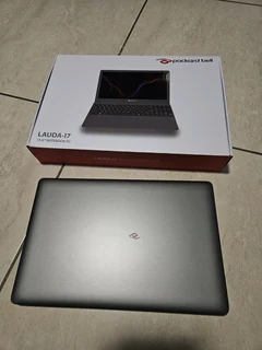 Packard bell 15.6 inch notebook with original box 512GB