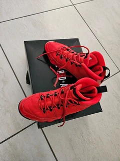 Jordan retro 9 Chilli red sneakers size 8