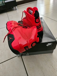 Jordan retro 9 Chilli red sneakers size 8