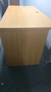 Desk and a office chair