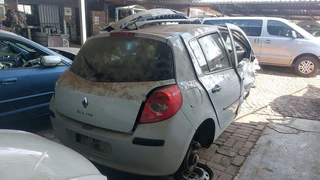 Reneulte clio 3 stripping for spares