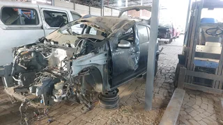 Renault sandro stepway stripping for spares