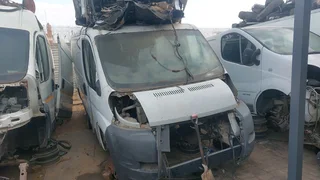 Peugeot boxer 2.2 stripping for spares