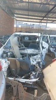 Toyota hilux d4d 2012 stripping for spares