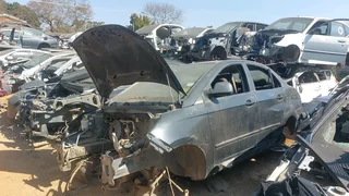 Tata vista 1.4 323 safire stripping for spares