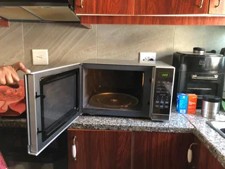 Hisense Microwave and Air fryer both for R1500... negotiable