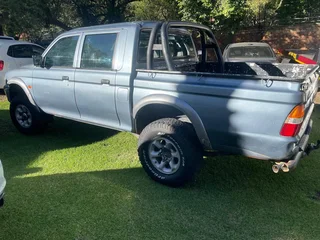 Mitsubishi Colt double cab