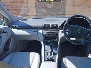 2003 Mercedes-Benz C220 CDI