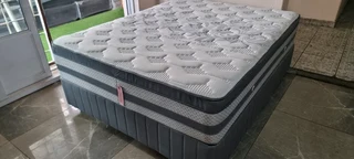 WE COME TOO YOUR HOME WITH OUR BEDS DOUBLE AND QUEENS FROM R2950 - R3950 WATSAP 0736552664