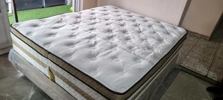 WE COME TOO YOUR HOME WITH OUR BEDS DOUBLE AND QUEENS FROM R2950 - R3950 WATSAP 0736552664