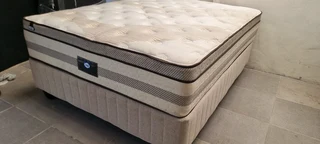 Queen Bed With Thick Heavy Duty Maress Plus Base R3950 Watsap 0736552664