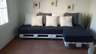 WE MAKE INDOOR PALLET COUCHES WITH CUSHIONS FRM R4950 - R6950 WATSAP 0736552664