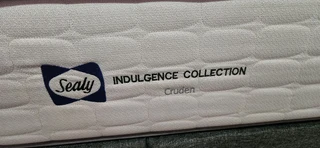 BRAND NEW STILL POCKET SPRING KING BED R5950 WATSAP ME 0736552664