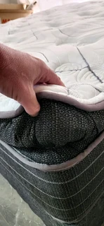 BRAND NEW STILL HARDLY USED KING BED TOP OF RANGE R8500 WATSAP 0736552664