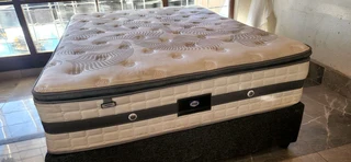 Queen Bed With Thick Heavy Duty Pillowtop Matress And Base R4500 Watsap 0736552664