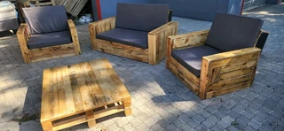 OUTDOOR PALLET COUCHES MADE WITH CUSHIONS FROM R5950 - R8950 WATSAP 0736552664