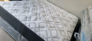 TOP OF RANGE KING EXTRS LENGHT BED R8950 WATSAP 0736552664 AS NEW