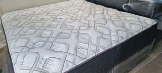 King Extra Lenght Top Of Range Bed R8950 As New Watsap 0736552664