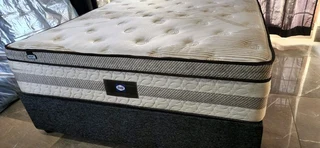 QUEEN BED WITH THICK HEAVY DUTY MATRESS PLUS BASE R3950 WATSAP 0736552664