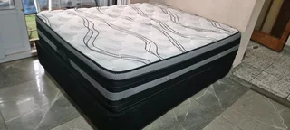 I Have Queen Beds Available Want Too Swop For  Smart Tv And What You Have Watsap 0736552664