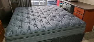 KING BED WITH PILLOWTOP MATRESS AND BASES R4500 AS NEW WATSAP 0736552664