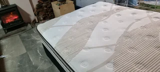 QUEEN BED WITH THICK HEAVY DUTY MATRESS PLUS BASE AS NEW R3950 WATSAP 0736552664