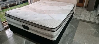 QUEEN BED WITH THICK HEAVY DUTY MATRESS PLUS BASE AS NEW R3950 WATSAP 0736552664