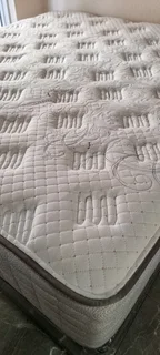 KING BED XTRA LENGHT  TOP OF RANGE R8950 , RETAILS R29 000 WATSAP 0736552664