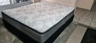 Queen Bed With Pillowtop Matress And Base R2950 Watsap 0736552664