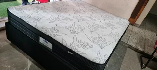 Queen Bed R2500 Watsap 0736552664 , Collect Or Can Deliver At Xtra Cost Watsap 0736552664