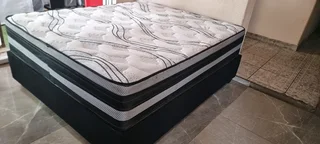 Queen Bed With Thick Heavy Duty Matress Plus Base R3500 Watsap 0736552664 , Can Deliver