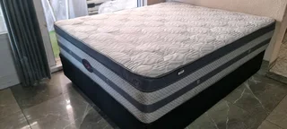 QUEEN BED WITH THICK HEAVY DUTY MATRESS PLUS BASE R2950 WATSAP 0736552664