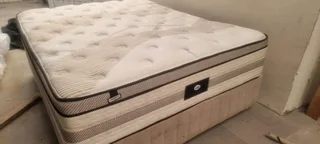Queen Bed With Thick Heavy Duty Matress Plus Base R3500 Watsap 0736552664 Can Deliver