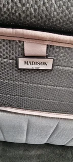 QUEEN XTRA LENGHT TOP OF RANGE EXCELLENT POCKET SPRING AND PILLOWTOP MATRESS AND BASE R5950