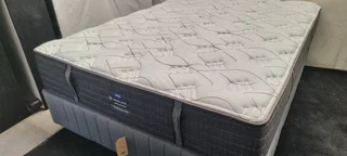 Queen Bed Xtra Lenght Retails R22800 Selling For R5500 Only Watsap 0736552664