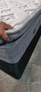 QUEEJ BEDS FOR SALE DEMO STOCK FROM R2000 WATSAP 0736552664 CAN DELIVER ALL AREAS