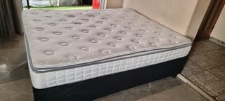 QUEEJ BEDS FOR SALE DEMO STOCK FROM R2000 WATSAP 0736552664 CAN DELIVER ALL AREAS
