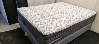 DOUBLE AND QUEEN BEDS PLUS KINGS LOW PRICES WATSAP 0736552664 CAN DELIVER