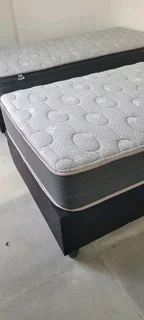 2 TOP OF THE RANGE SINGLE XTRA LENGHT BEDS R2950 EACH OR R5500 BOTH WATSAP 0736552664
