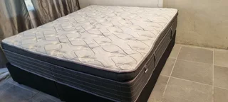 King Bed  Xtra Lenght Retails R27 000 Selling For R7500 Pillowtop Matress Plus Bases