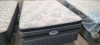 QUEEN BED WITH TOP QAULITY HEAVY DUTY THICK MATRESS HIGH BED PLUS BASE R3500 WATSAP 0736552664